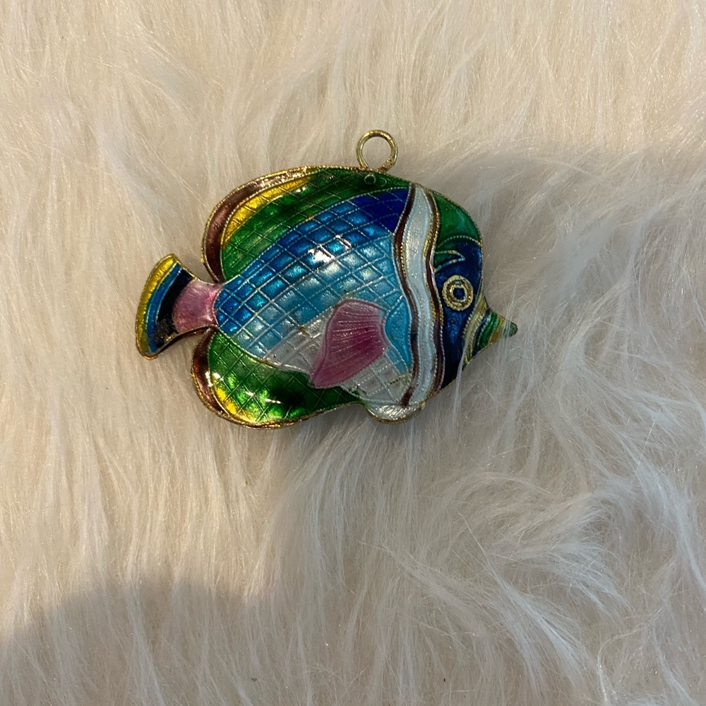 Multi-Color Angle Fish Pendant. Tote P7 - Picture 3 of 4